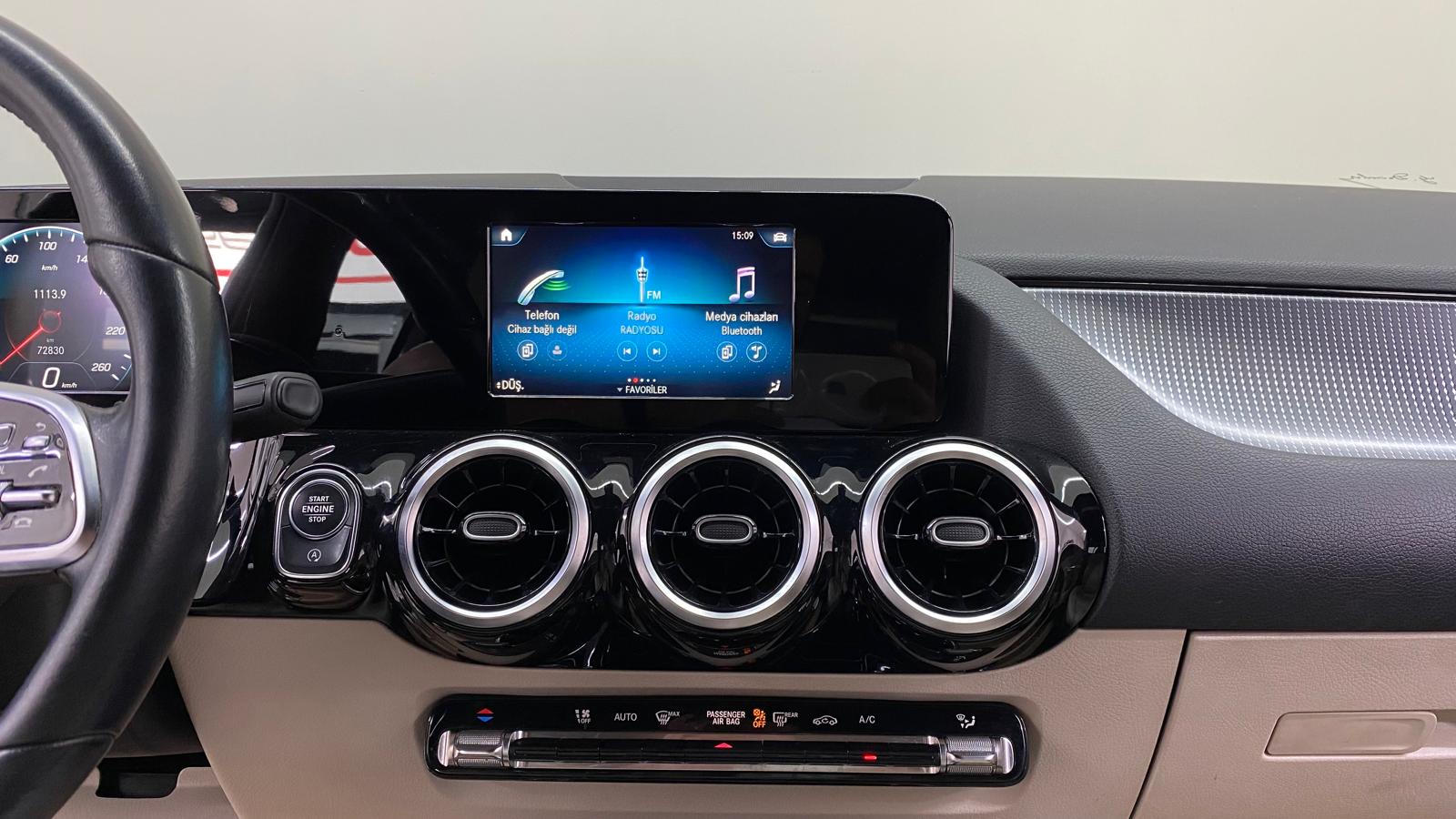 MERCEDES GLA 13